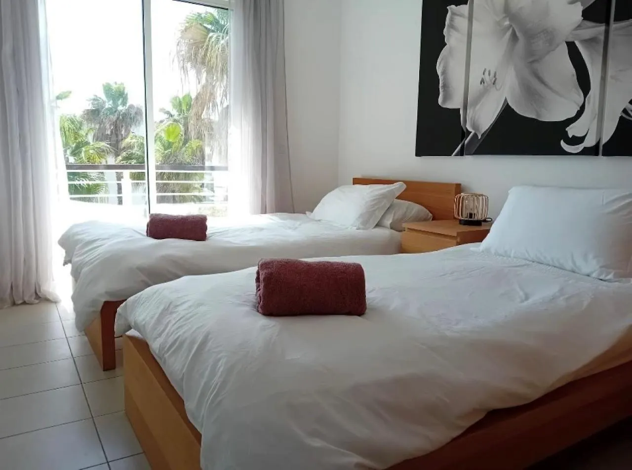 Marina Apartment With Pool Access Lagos