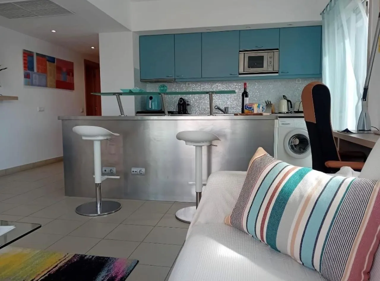 Marina Apartment With Pool Access Lagos