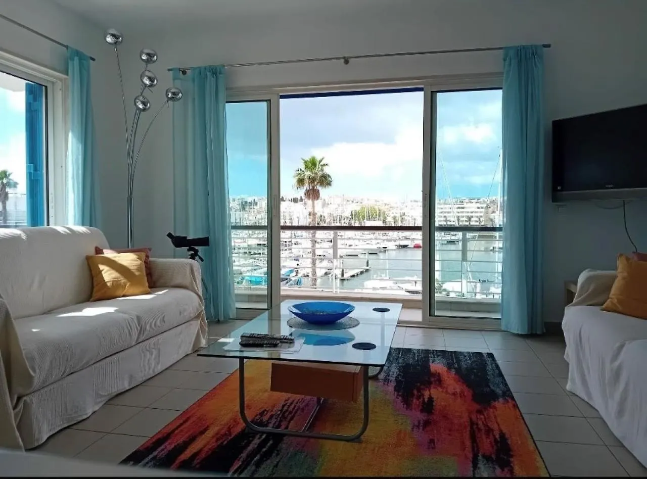 Marina Apartment With Pool Access Lagos